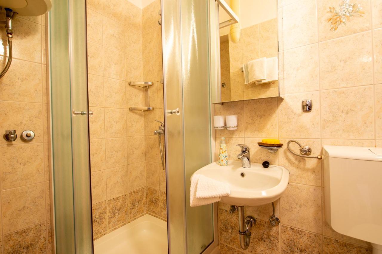 Ela Apartamento *